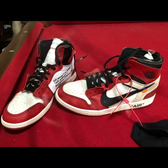 Off-White Air Jordan Chicago 1 Pre-Owned 3,750$ - Picture 11 of 16